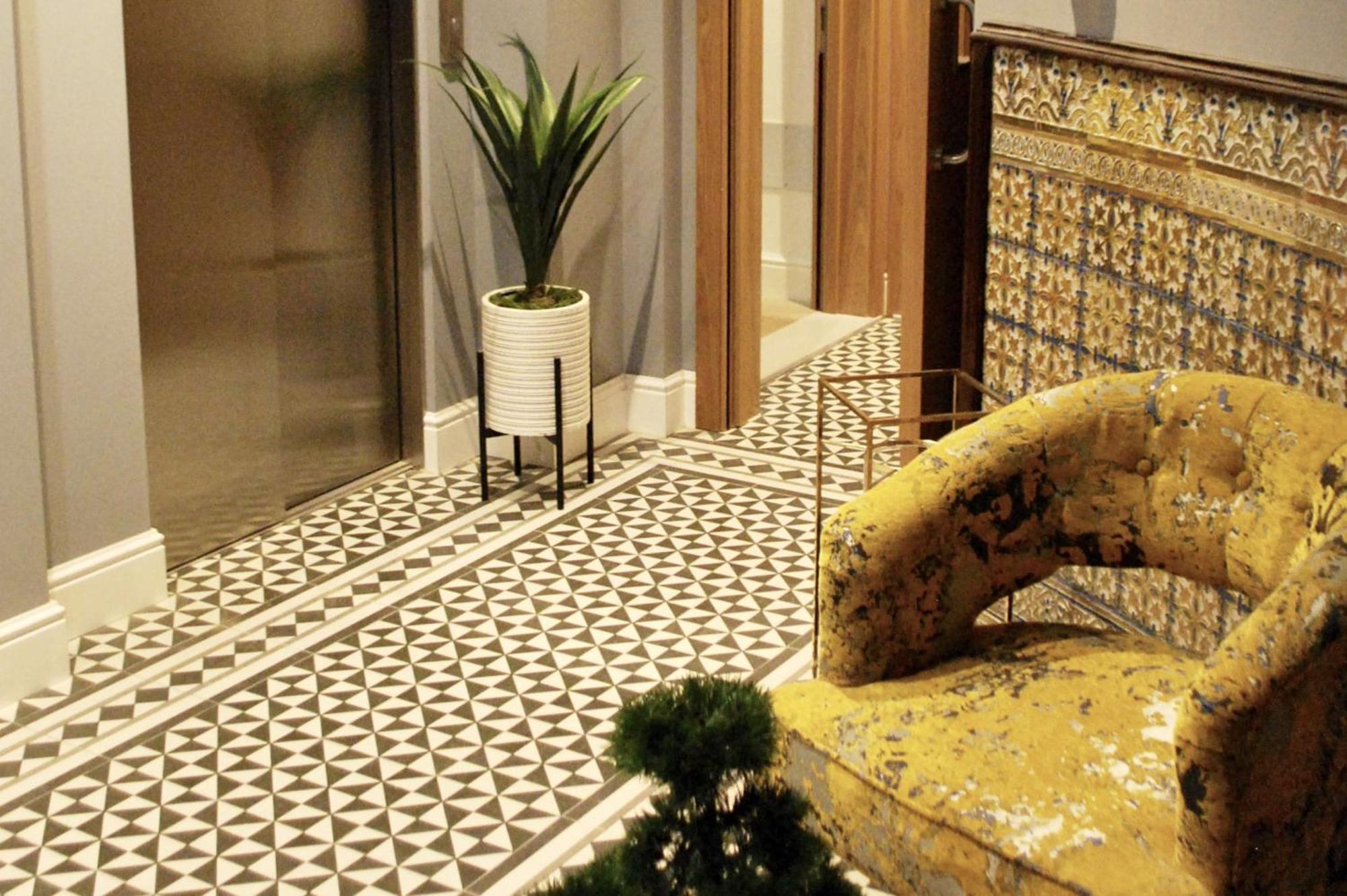 Fabulous City Centre Apartment - Grand Central House غيبرالتار المظهر الخارجي الصورة