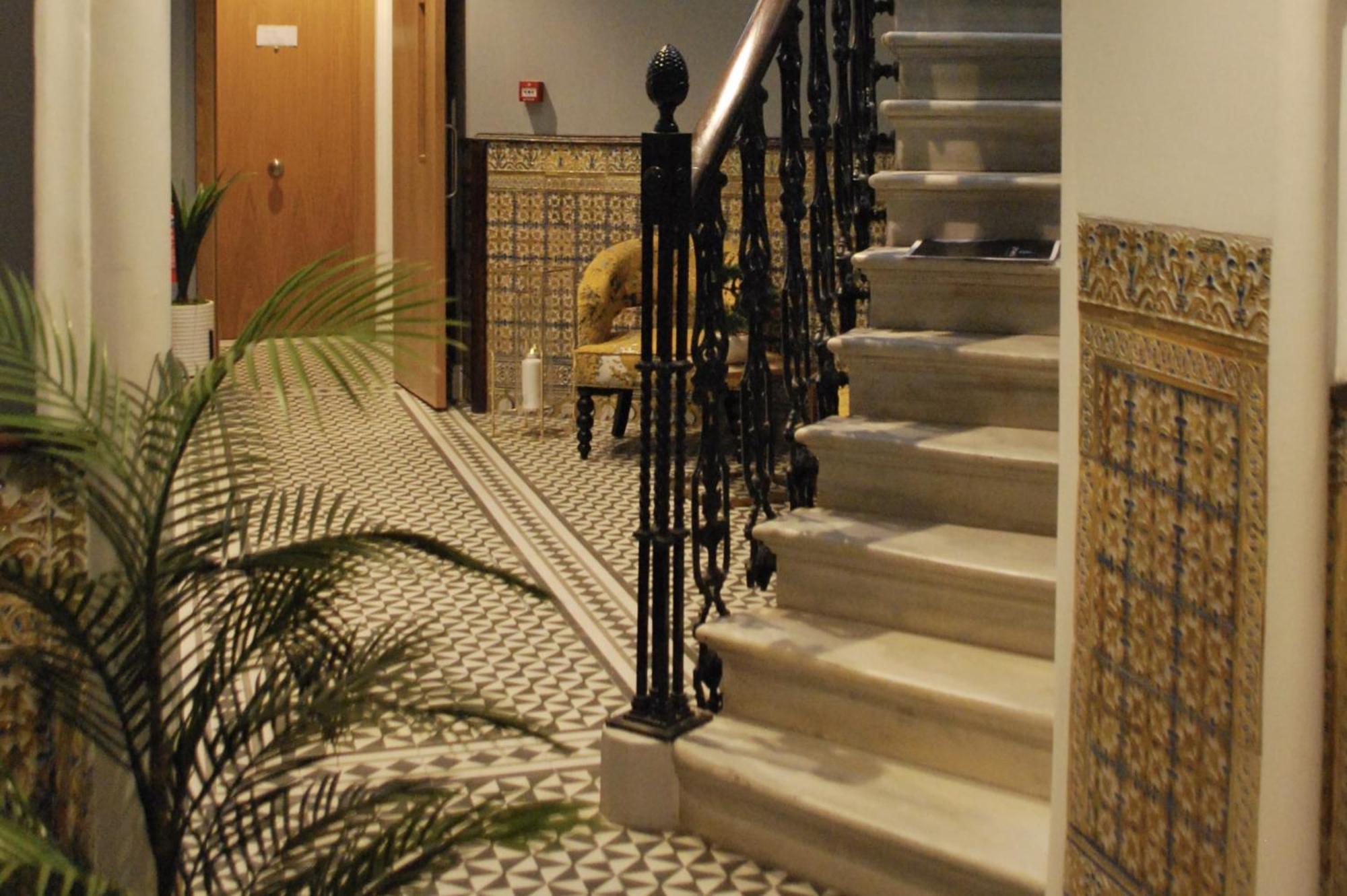 Fabulous City Centre Apartment - Grand Central House غيبرالتار المظهر الخارجي الصورة