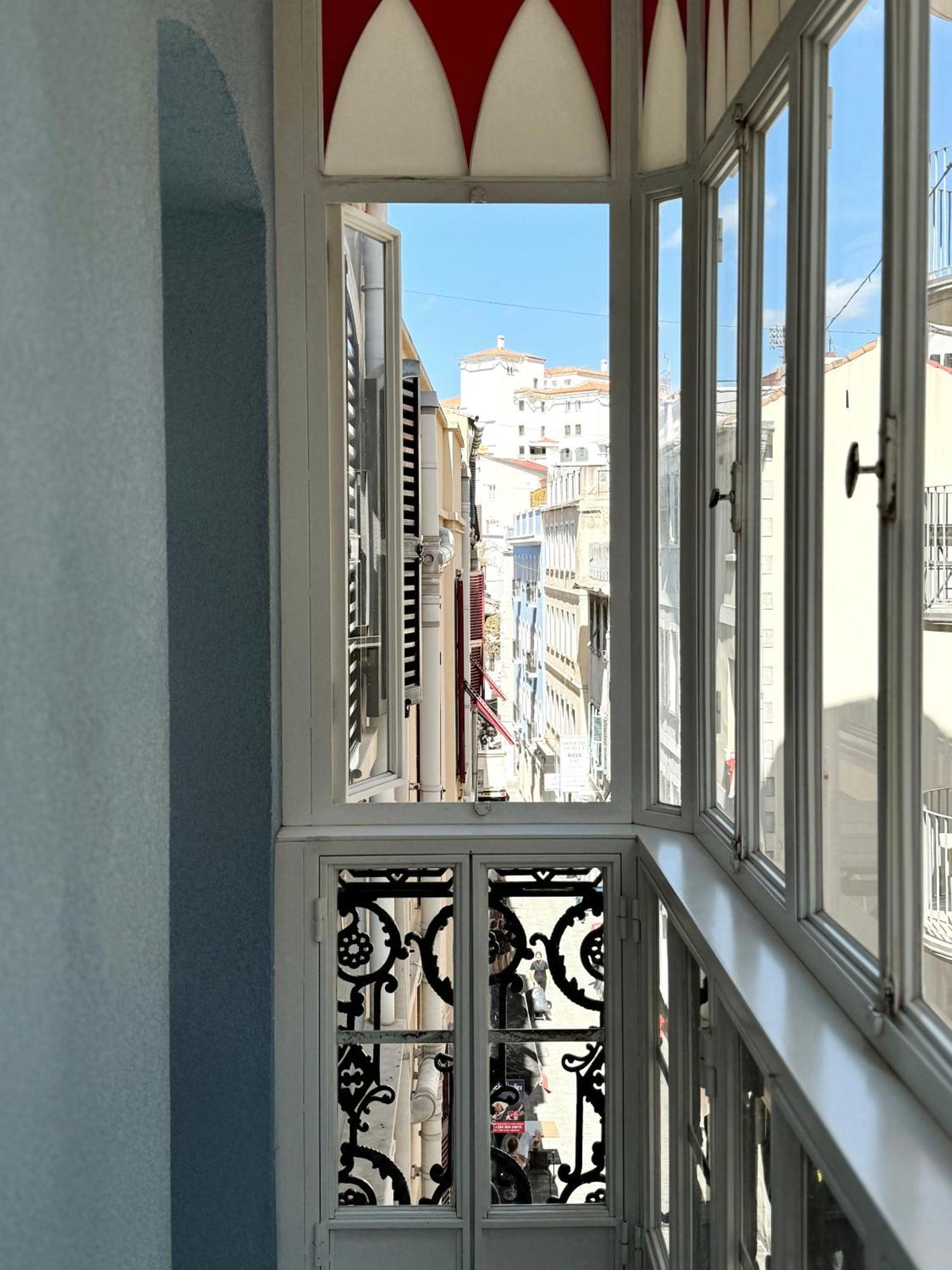 Fabulous City Centre Apartment - Grand Central House غيبرالتار المظهر الخارجي الصورة