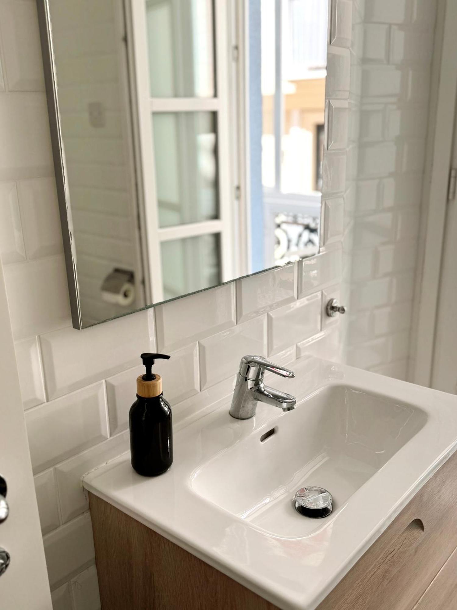 Fabulous City Centre Apartment - Grand Central House غيبرالتار المظهر الخارجي الصورة