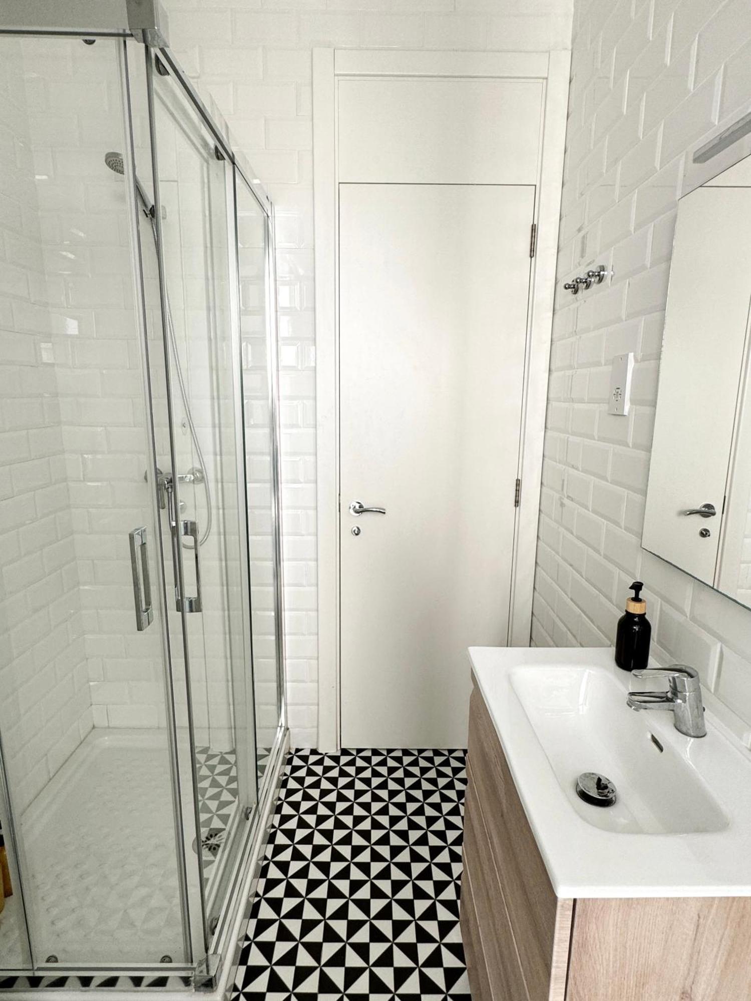 Fabulous City Centre Apartment - Grand Central House غيبرالتار المظهر الخارجي الصورة