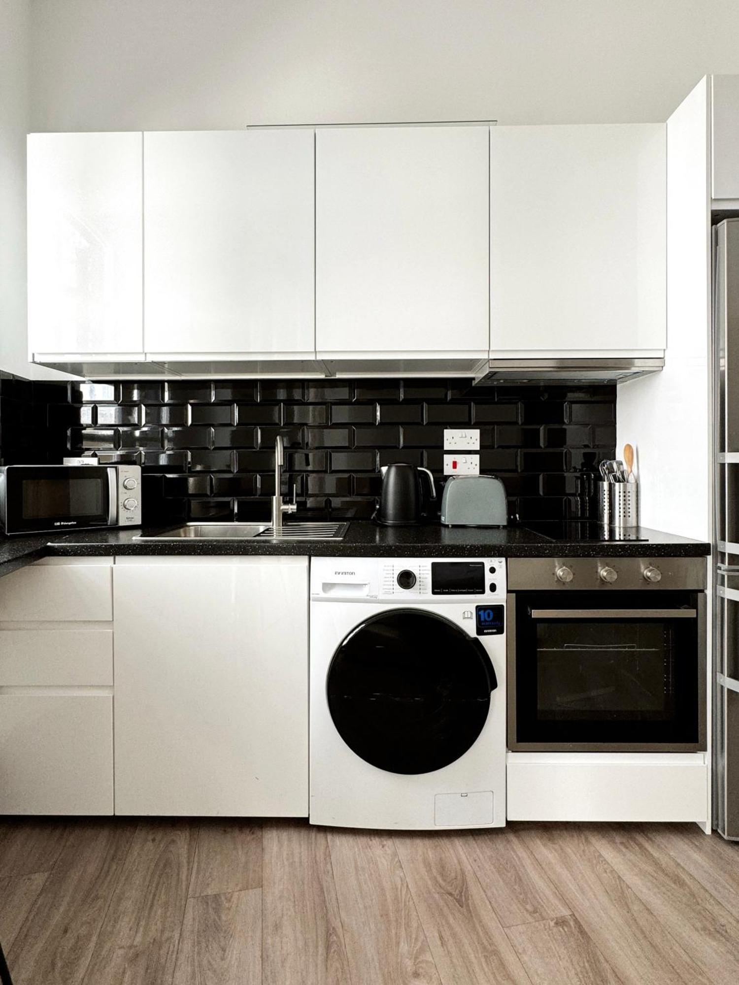 Fabulous City Centre Apartment - Grand Central House غيبرالتار المظهر الخارجي الصورة