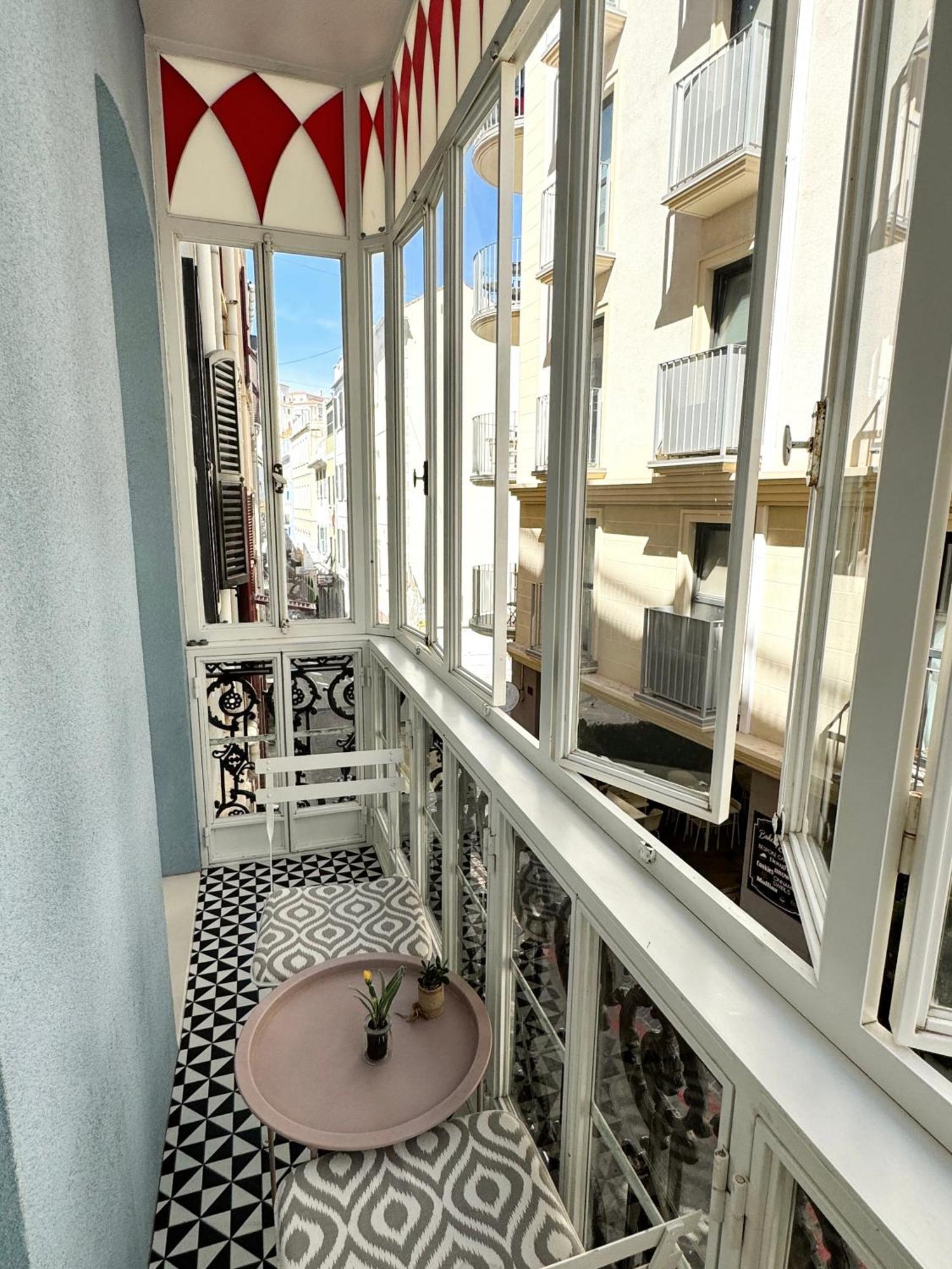 Fabulous City Centre Apartment - Grand Central House غيبرالتار المظهر الخارجي الصورة