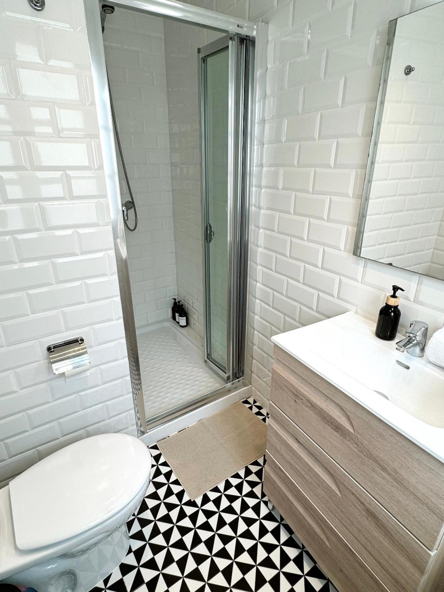 Fabulous City Centre Apartment - Grand Central House غيبرالتار المظهر الخارجي الصورة