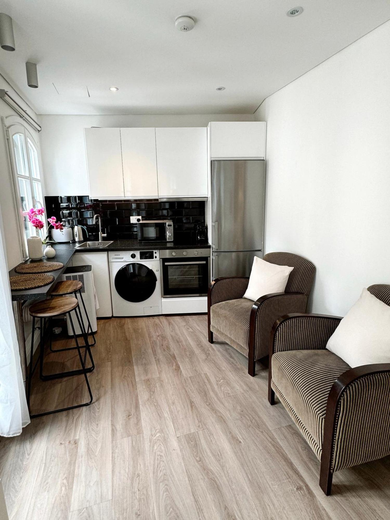 Fabulous City Centre Apartment - Grand Central House غيبرالتار المظهر الخارجي الصورة