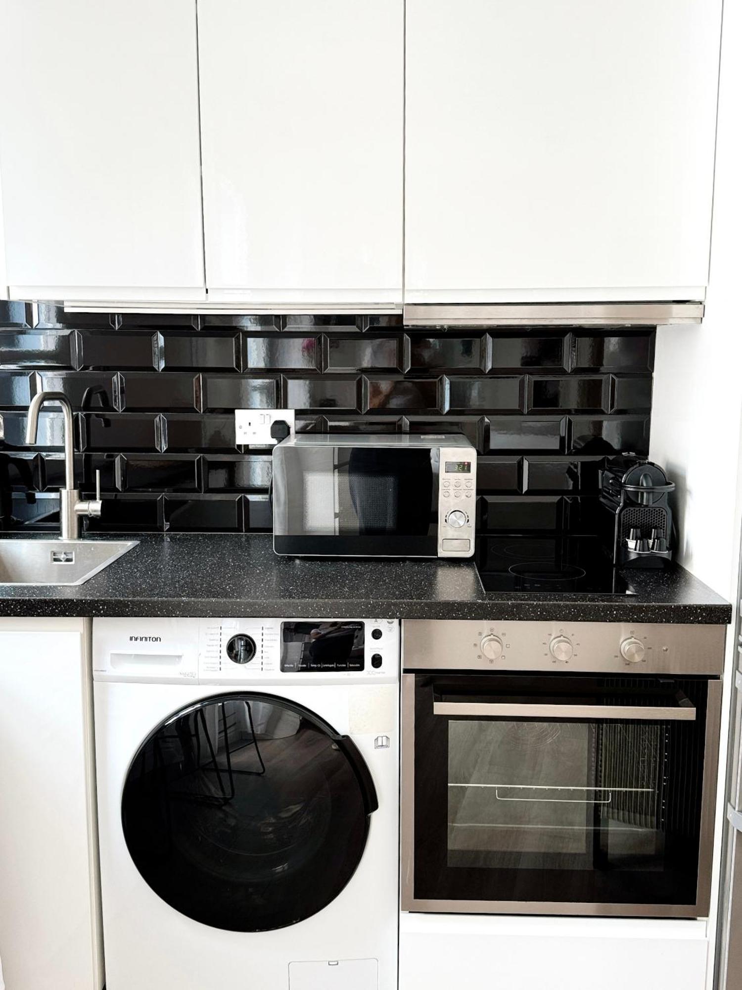 Fabulous City Centre Apartment - Grand Central House غيبرالتار المظهر الخارجي الصورة