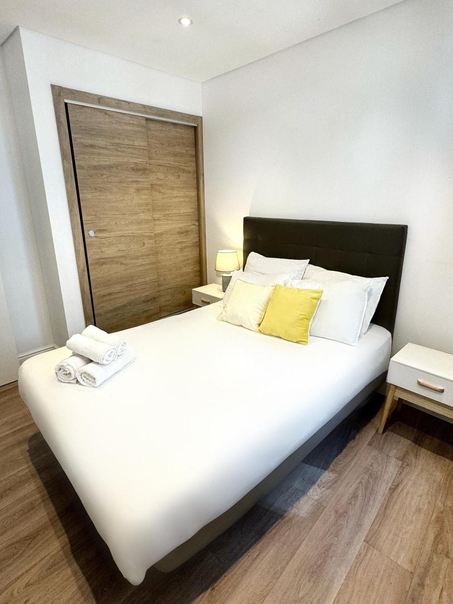 Fabulous City Centre Apartment - Grand Central House غيبرالتار المظهر الخارجي الصورة