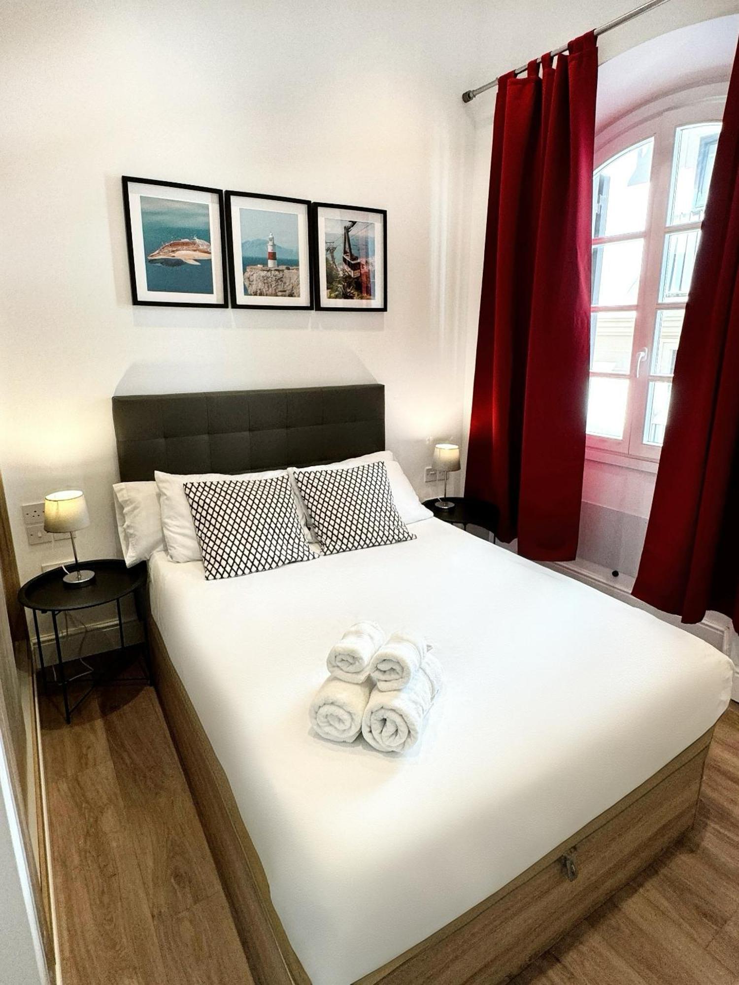 Fabulous City Centre Apartment - Grand Central House غيبرالتار المظهر الخارجي الصورة
